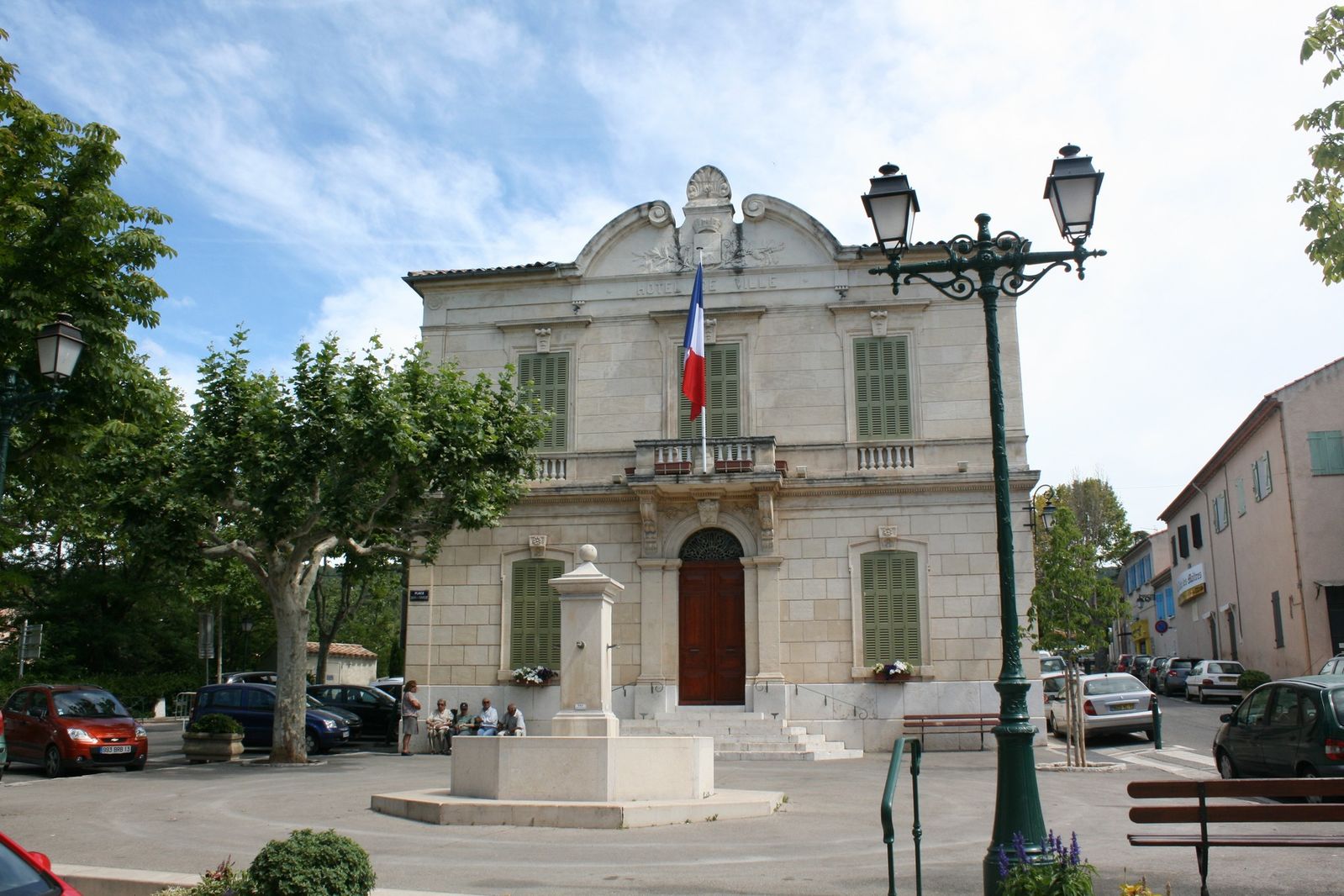 CEYRESTE