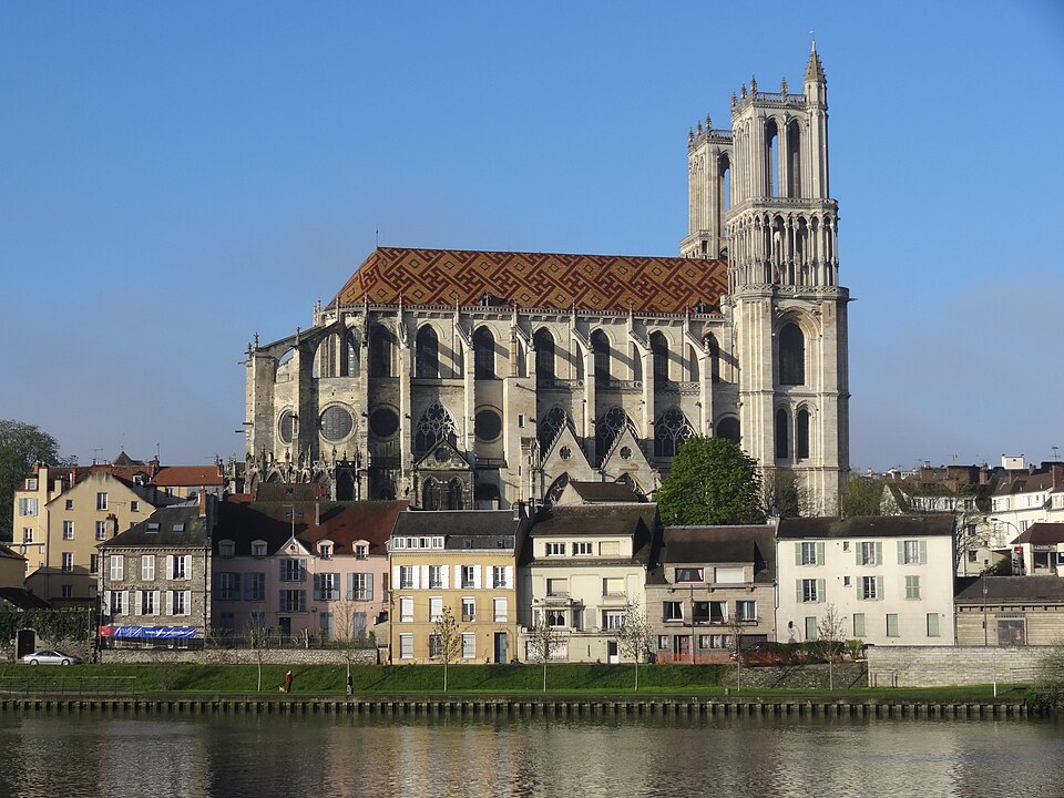 MANTES LA JOLIE