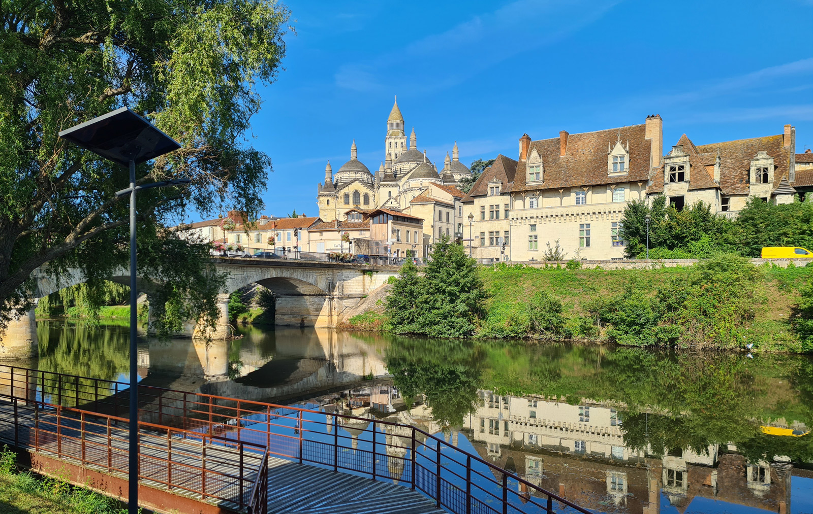 PERIGUEUX