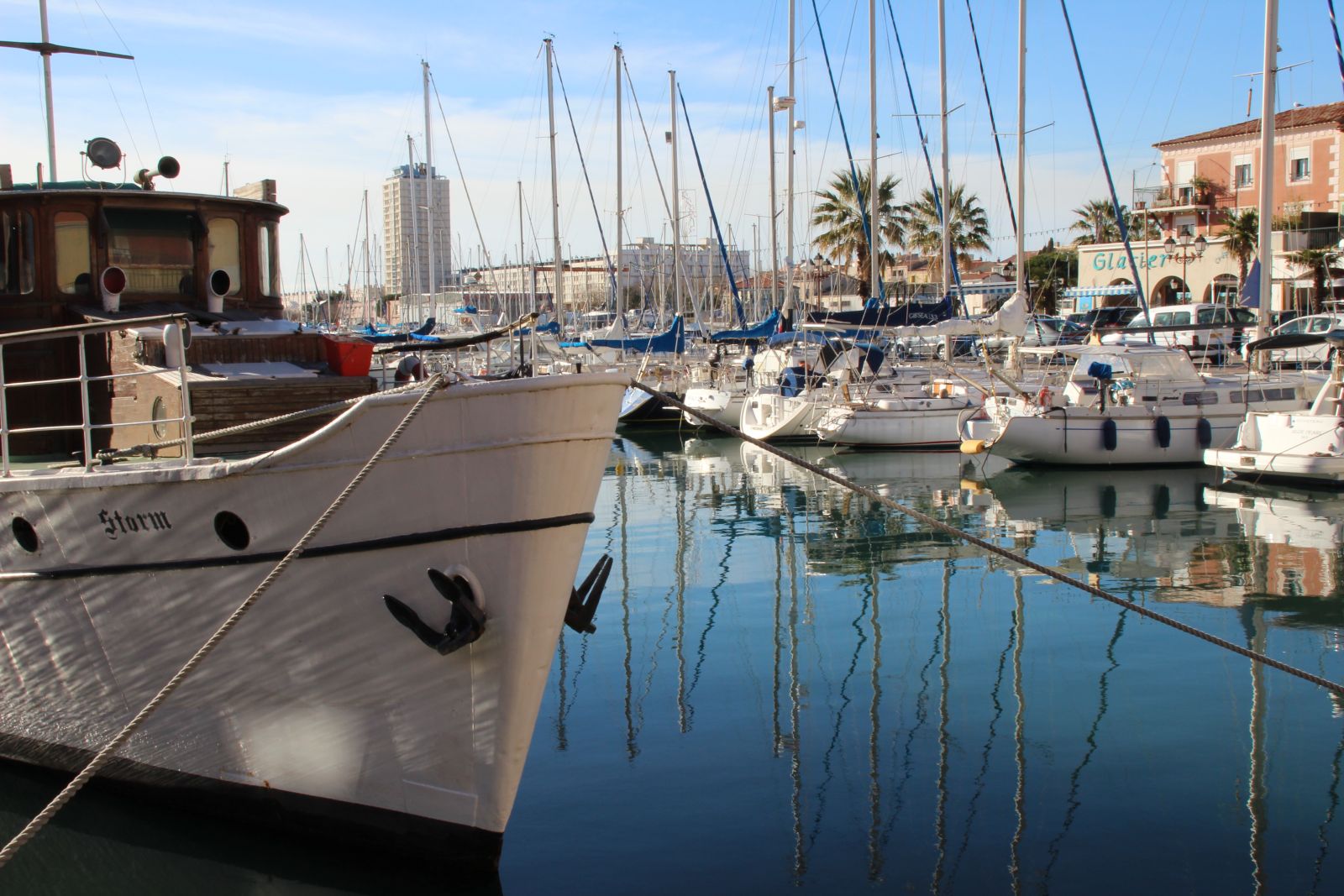 PORT-DE-BOUC