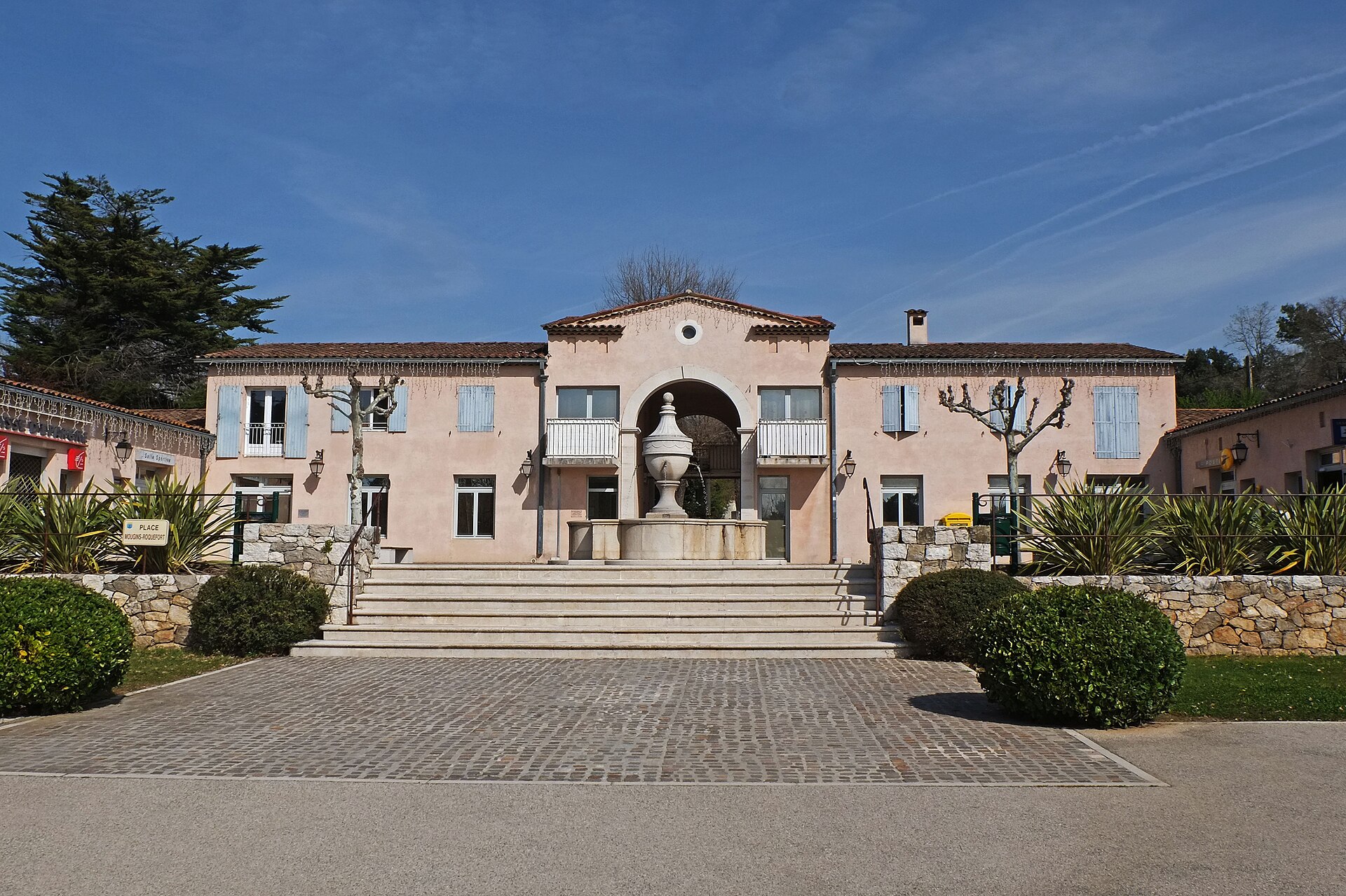 ROQUEFORT LES PINS