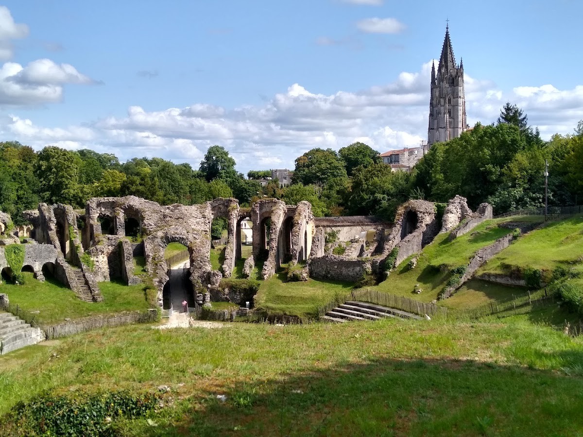 SAINTES